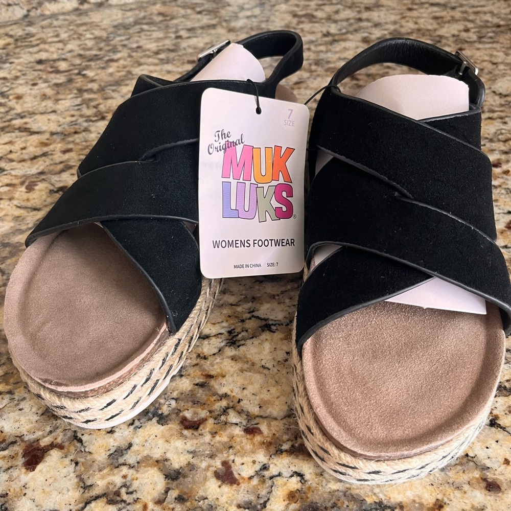 Muk Luks Black Beach Bingo Platform Espadrille Sandals Size 7